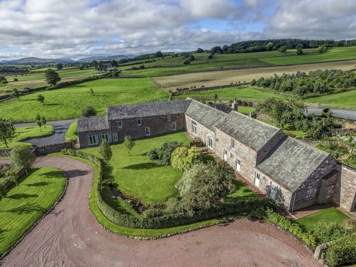 Wythburn Cottage and its neighbouring holiday let cottages at The Rowley Estates near Lake District National Park families and dogs welcome