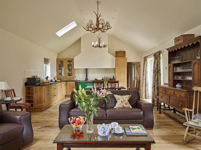 Spacious vaulted barn conversion