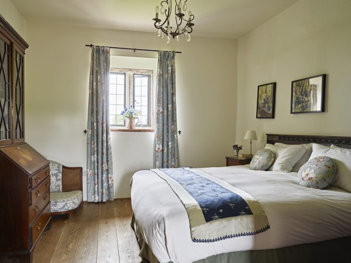 Bedrooms with four-posters