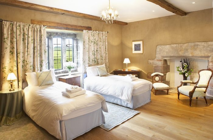 Bedrooms with four-posters