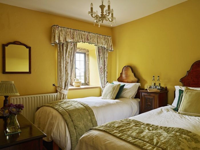 Bedrooms with four-posters