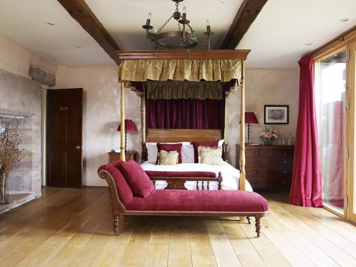 Bedrooms with four-posters
