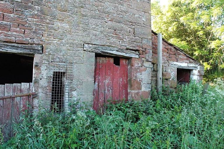 Elk-Cottage-entrance-before-restoration-1024×680