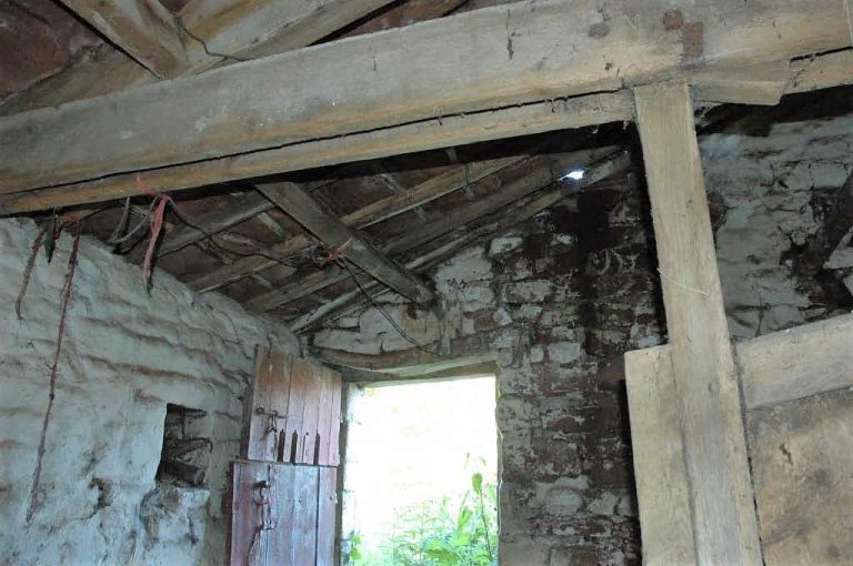 Elk-Cottage-kitchen-window-prior-to-restoration-1024×680