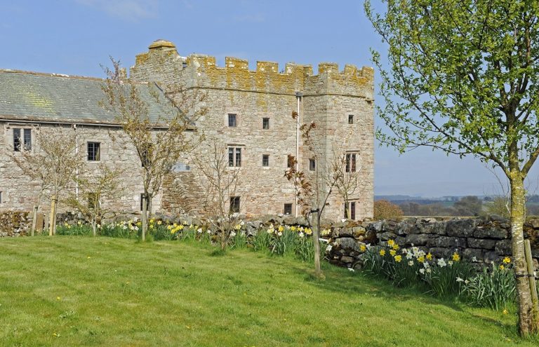 blencowe-hall-with-daffodils-historic-large-house-beautiful-gardens-available-holiday-rental-large-groups-cumbria-lake-district