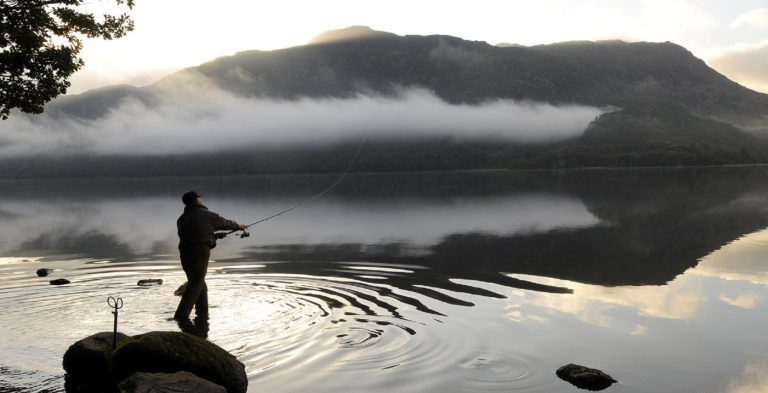 fishing-lake-district-beautiful-scenery-val-1