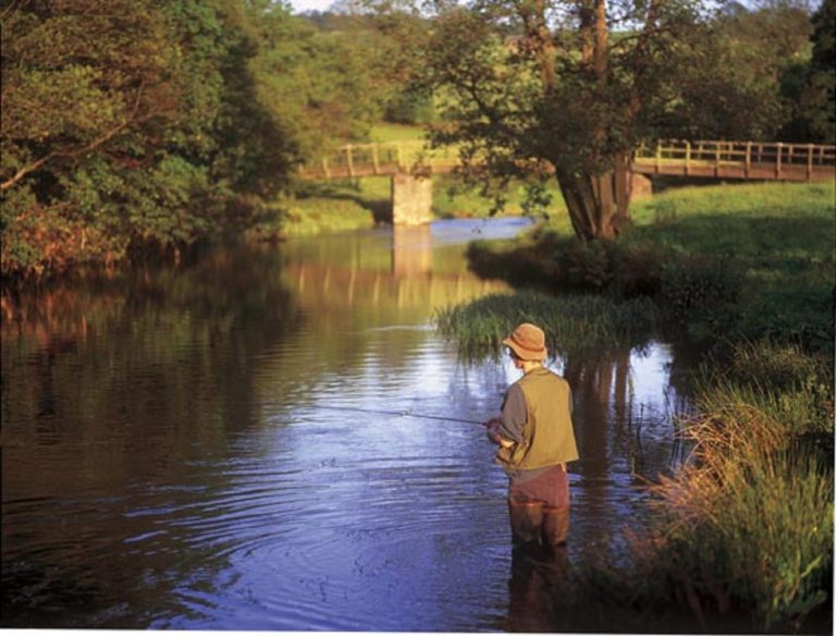 fishing-on-rivers-in-lake-district-val-1