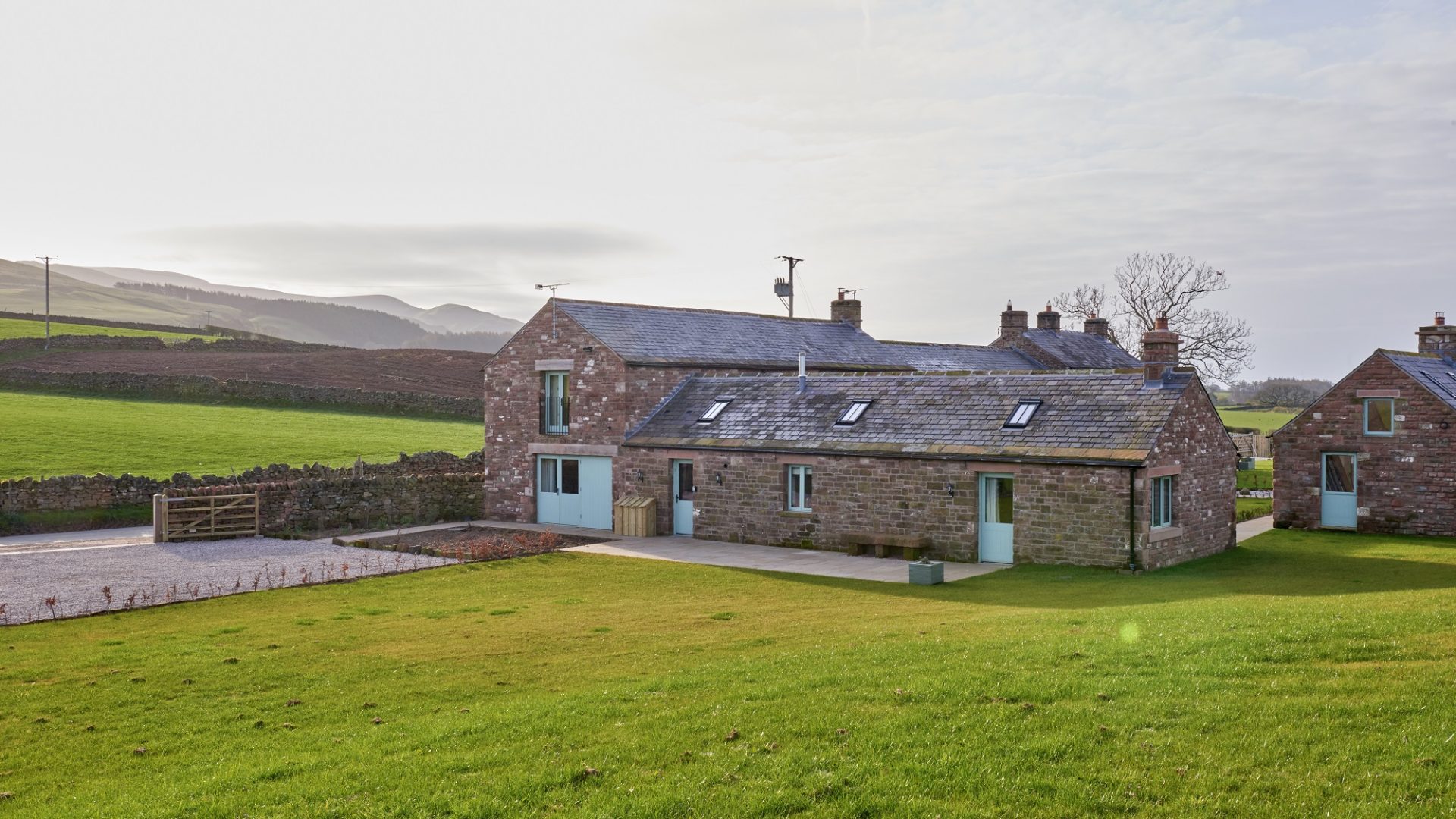 gill-beck-barn-off-road-parking-large-garden-family-friendly-dogs-welcome-lake-district