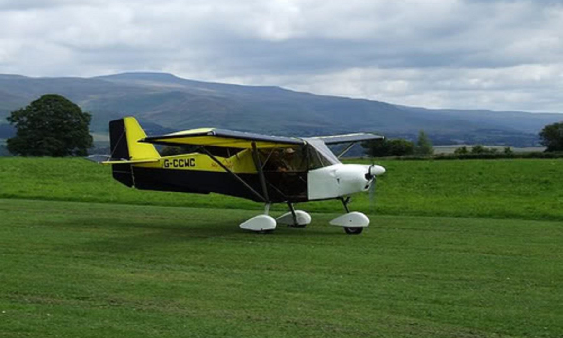 glassonby-airfield-microlight-1
