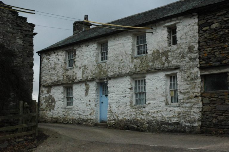 hause-hall-farm-house-before-restoration-1-1024×680