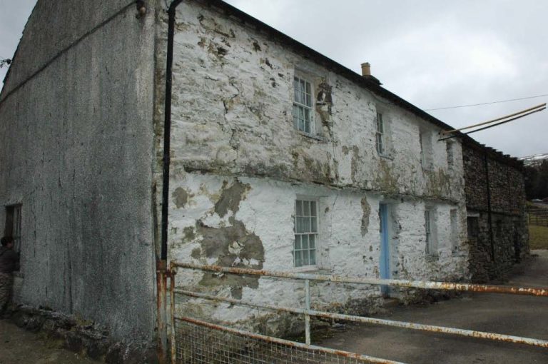 hause-hall-farm-house-before-restoration-1024×680