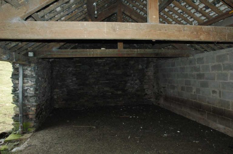 hause-hall-farm-master-bedroom-before-restoration-1024×680