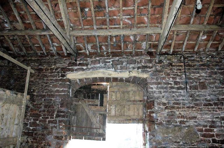 jennys-croft-master-bedroom-upper-window-prior-to-restoration