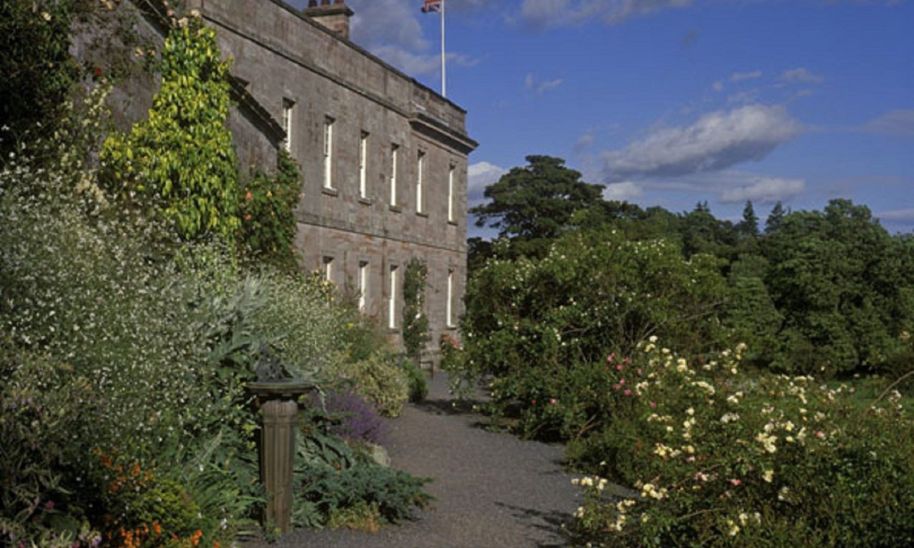 local-historical-attractions-dalemain-gardens-near-ullswater-val