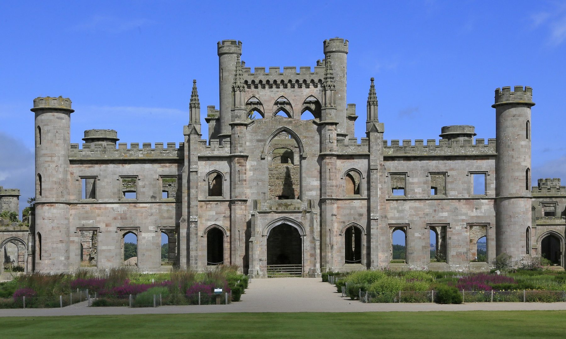 lowther-castle-and-gardens-beautiful-day-out-from-the-rowley-estates-dog-and-children-friendly-lake-district