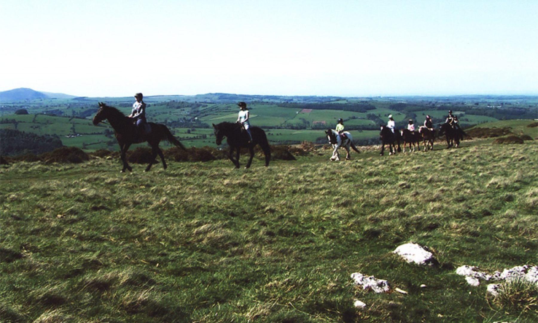 pony-trekking-on-fells-near-ullswater-lake-district