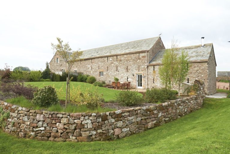 riverain-private-garden-dog-friendly-luxury-holiday-cottage-available-lake-district-1-1024×684