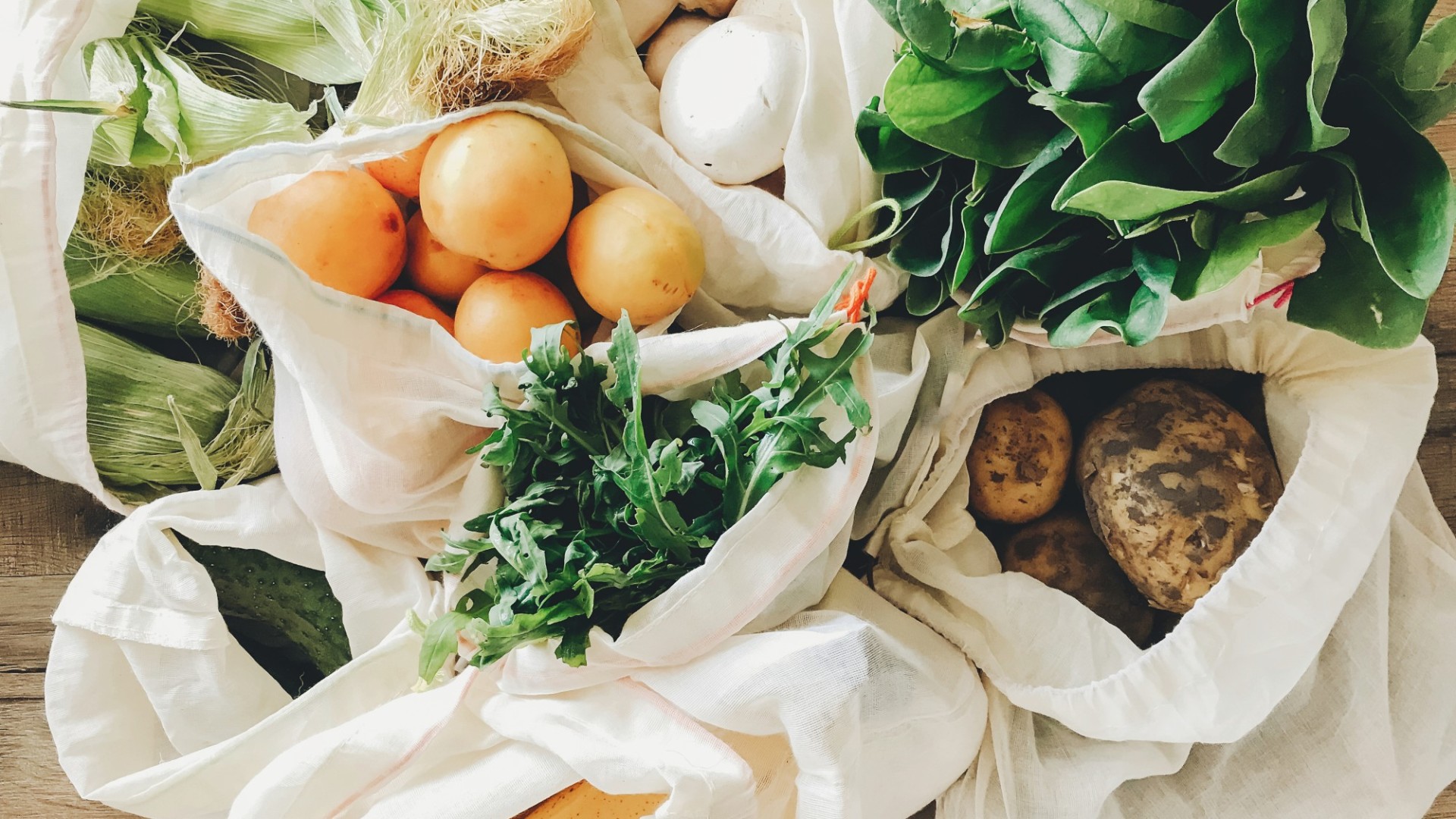 grocery bag delivery service thing veggies fruit