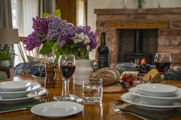Escape to a cosy hideaway and enjoy panoramic fellside vistas, perfect for stargazing under the night sky