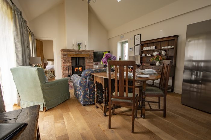 Escape to a cosy hideaway and enjoy panoramic fellside vistas, perfect for stargazing under the night sky