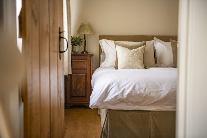 Escape to a cosy hideaway and enjoy panoramic fellside vistas, perfect for stargazing under the night sky