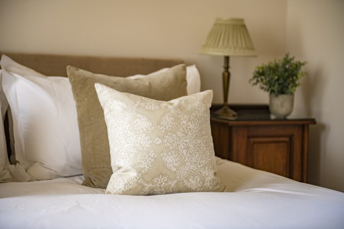 Escape to a cosy hideaway and enjoy panoramic fellside vistas, perfect for stargazing under the night sky