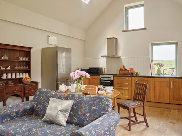 Escape to a cosy hideaway and enjoy panoramic fellside vistas, perfect for stargazing under the night sky