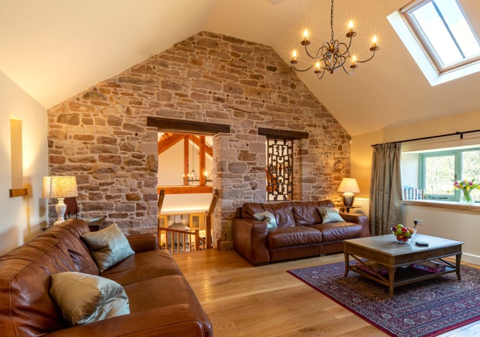 Galleried reception room and open plan kitchen