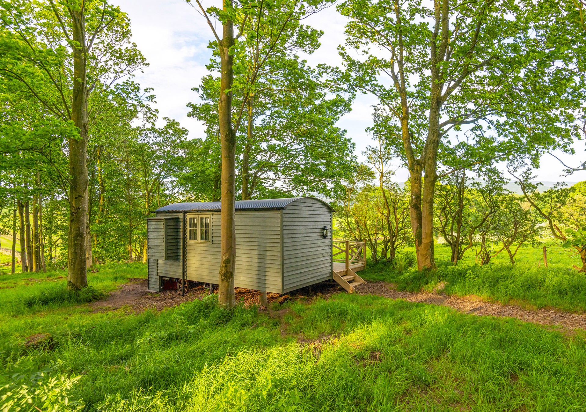 Maple-Retreat-woodland-shepherds-hut-for-two-holidays-at-The-Rowley-Estates