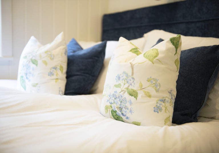 Relax and recharge in Cedar Retreat 