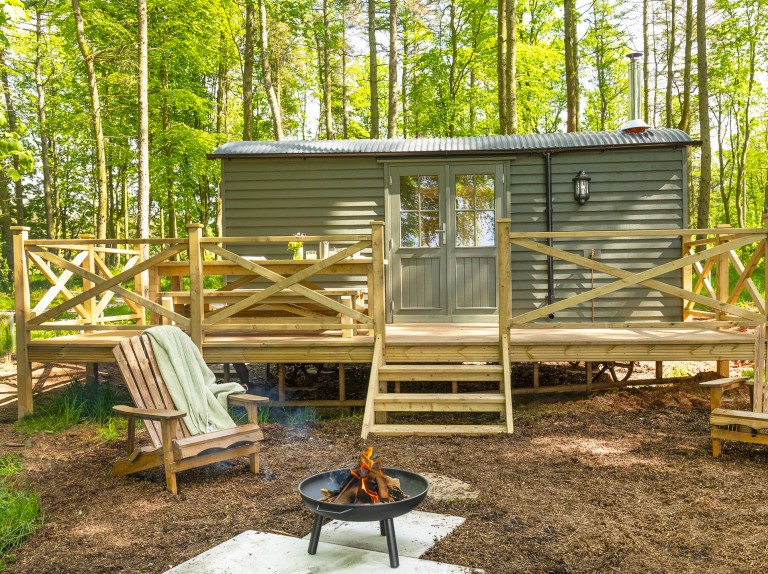 Relax and recharge in Cedar Retreat 