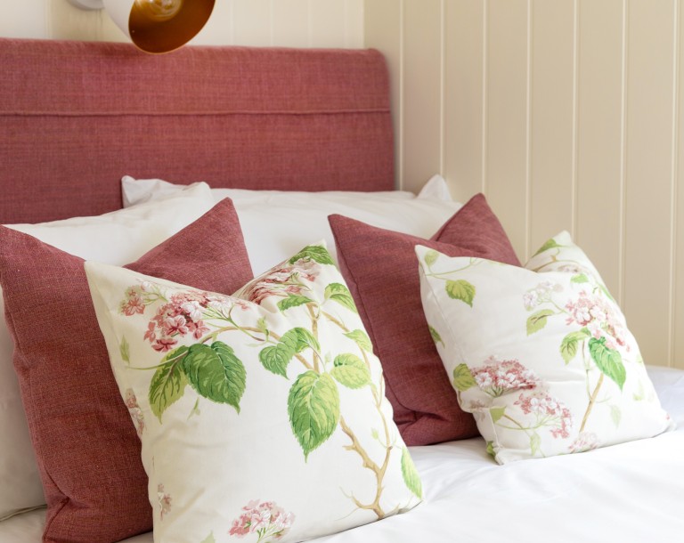 Relax and recharge in Cedar Retreat 