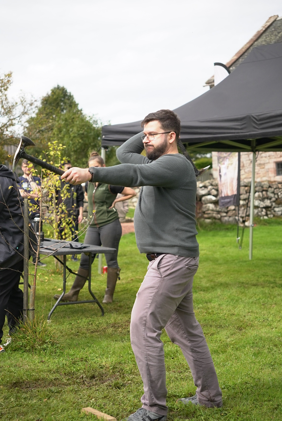 man axe throw fun target practice