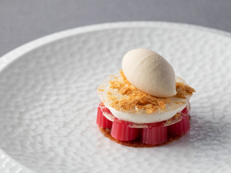 cottage in the wood whisky rhubarb oats dish