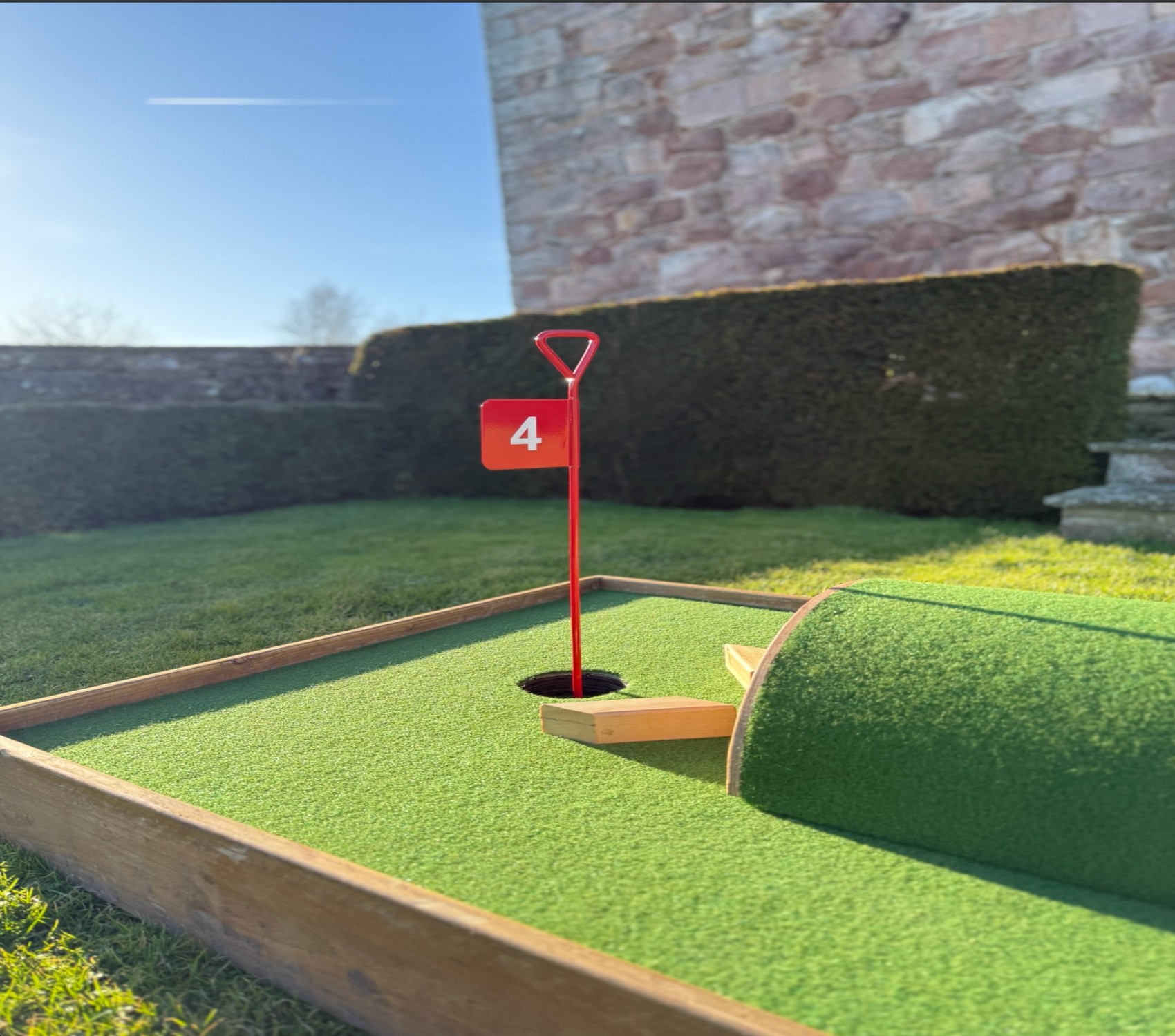 michael coates crazy golf garden game 3