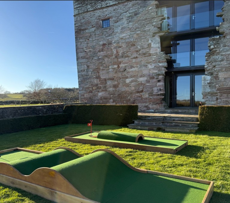 michael coates crazy golf garden game 5