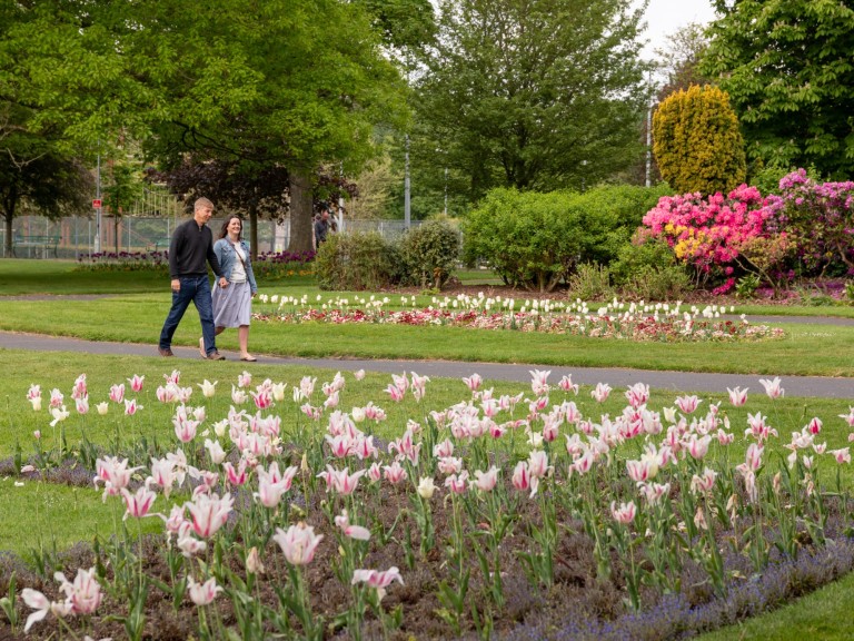 couplewalking-cumbriatourism