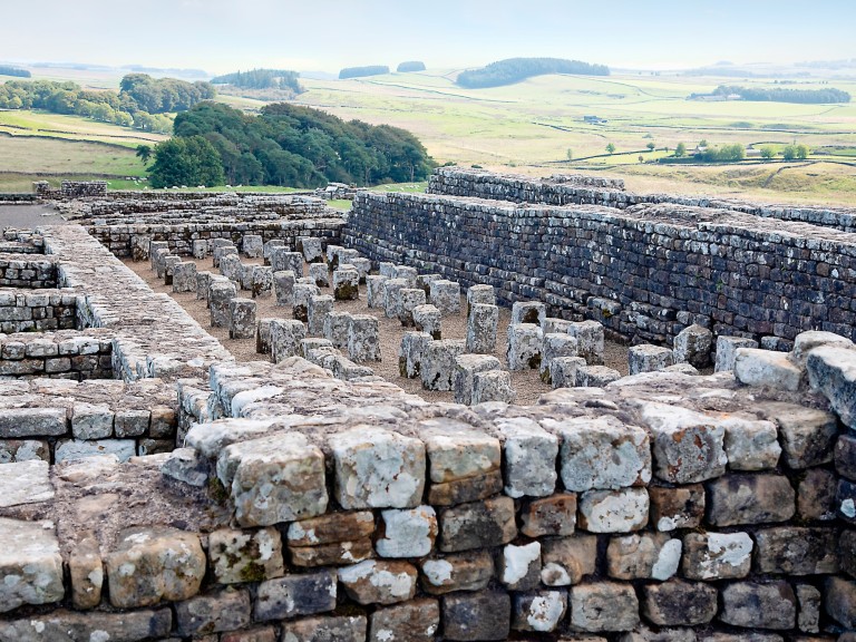 hadrians wall old ruins rome roman bricks