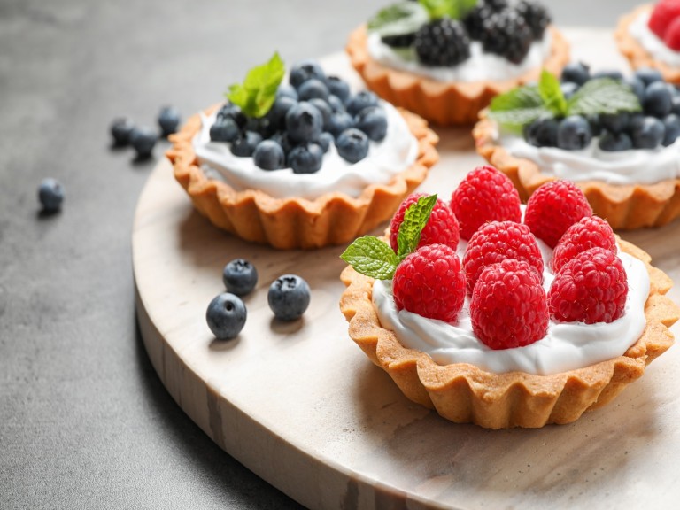 little fruit cake thing cheesecake tart
