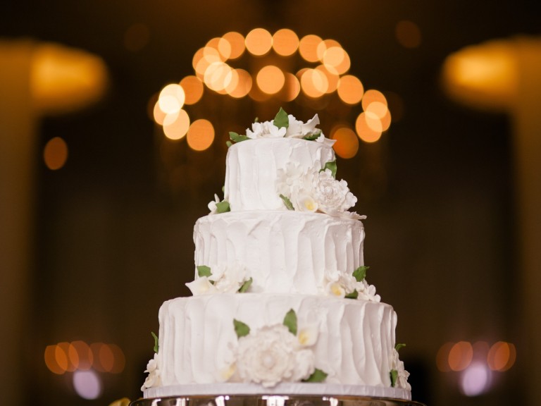 wedding cake cool big background