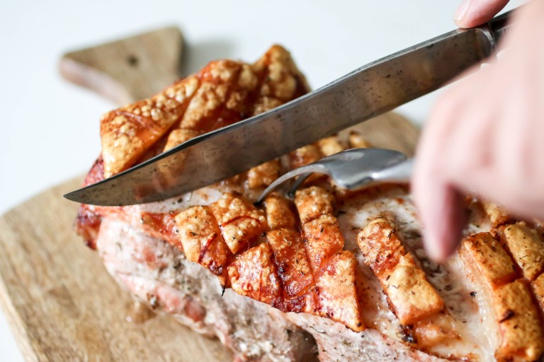 hog roast cut pig sliced food pork crispy food yummy