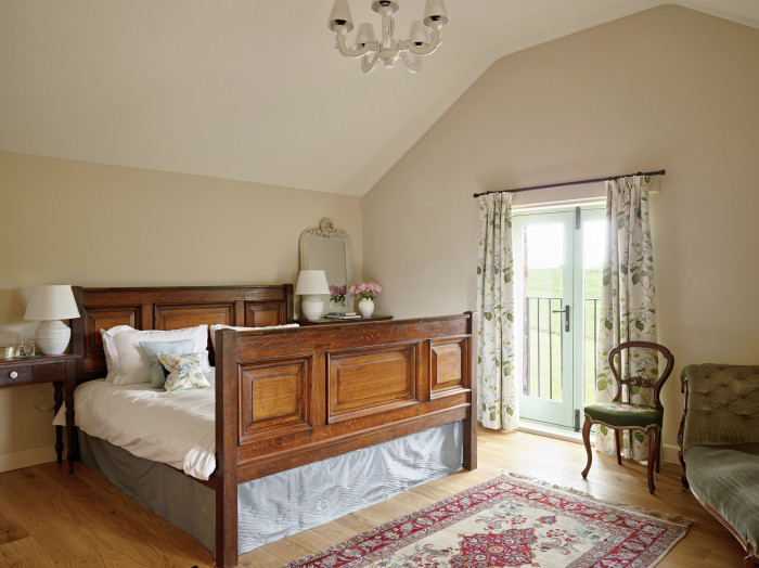 Gill Beck Barn Elterwater Room ensuite on first floor