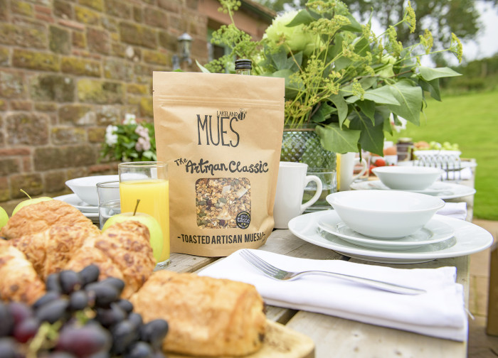 Spacious vaulted barn conversion